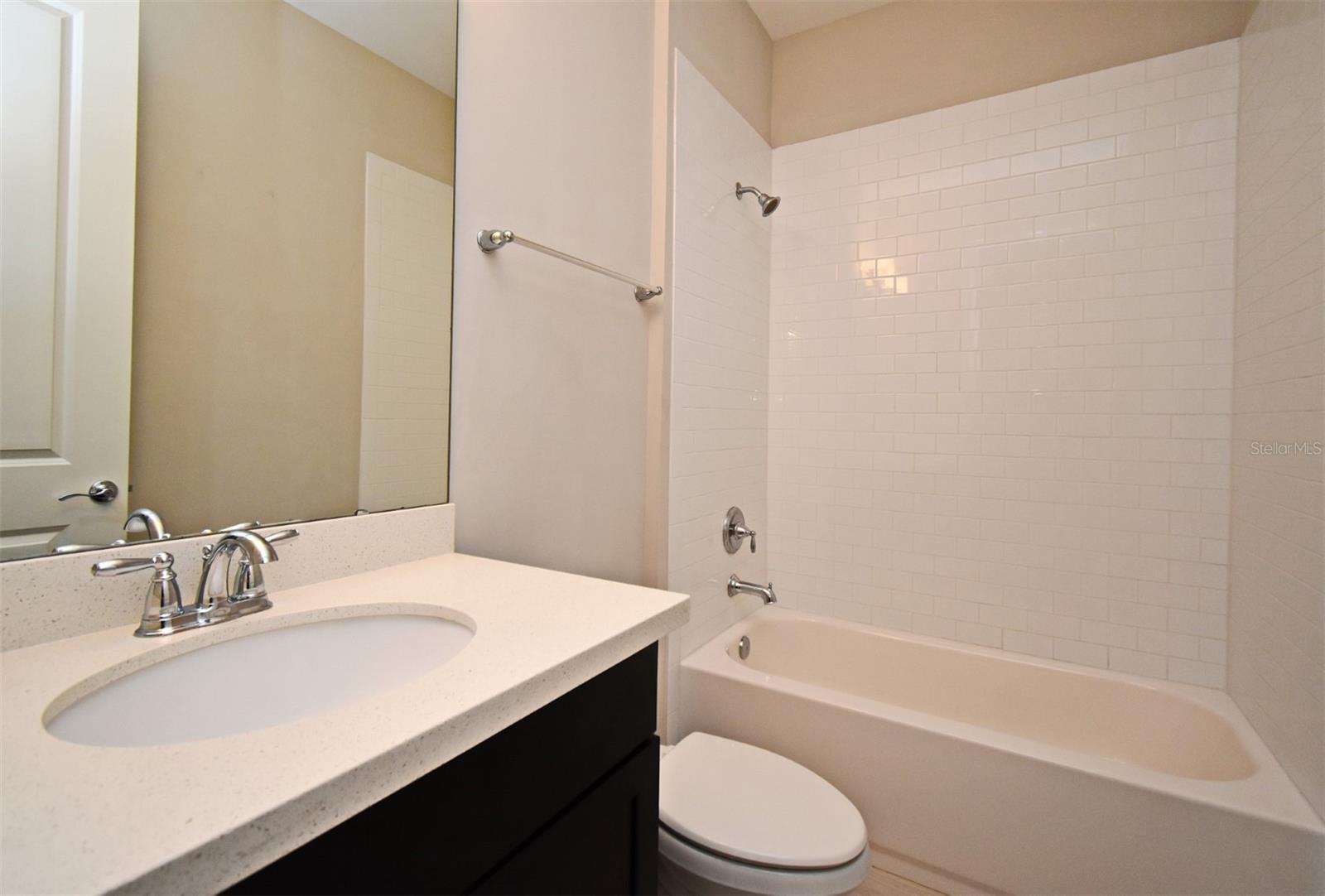 Image 25 of 38 For 8742 Peachtree Park Ct