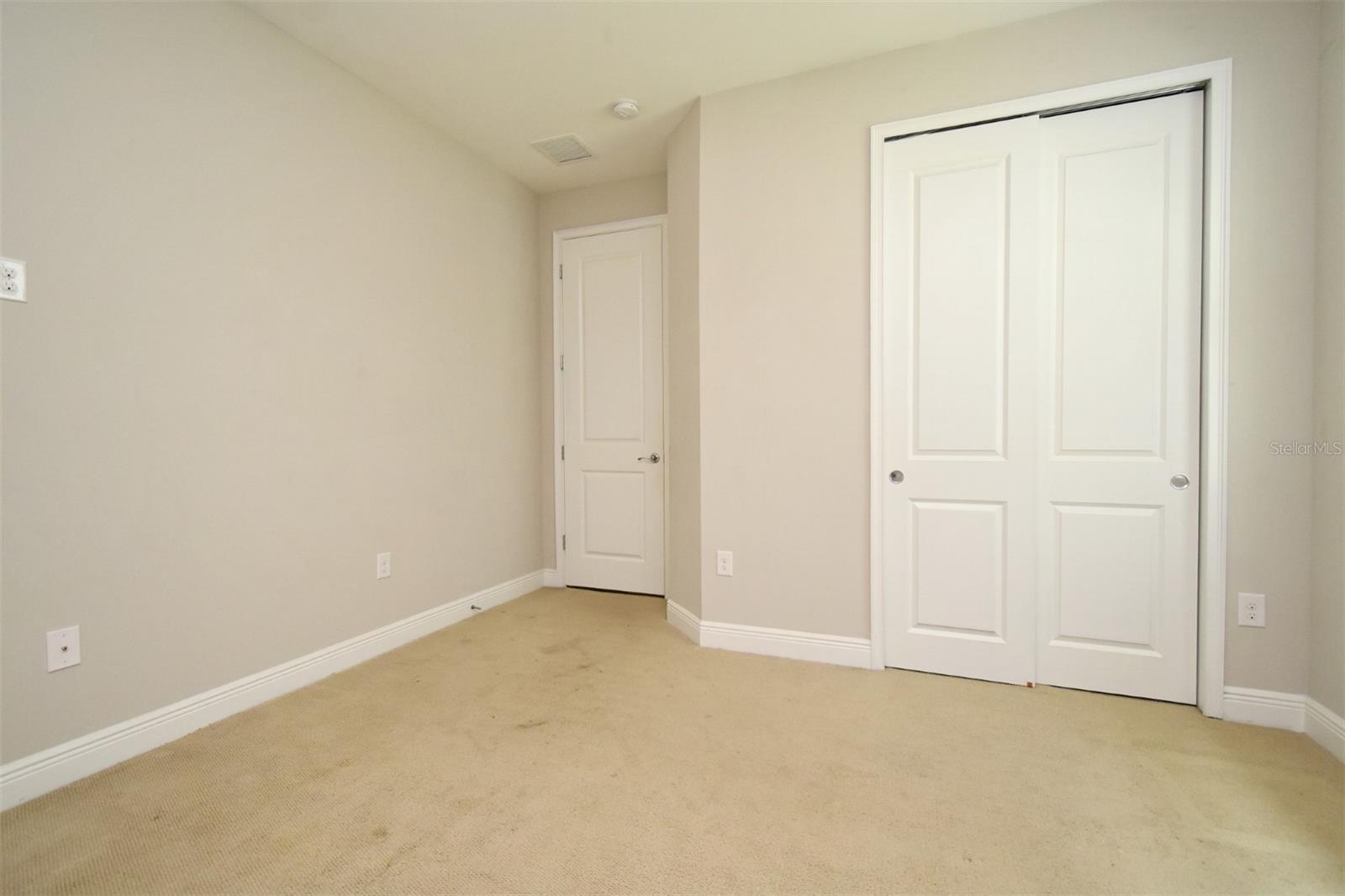 Image 28 of 38 For 8742 Peachtree Park Ct