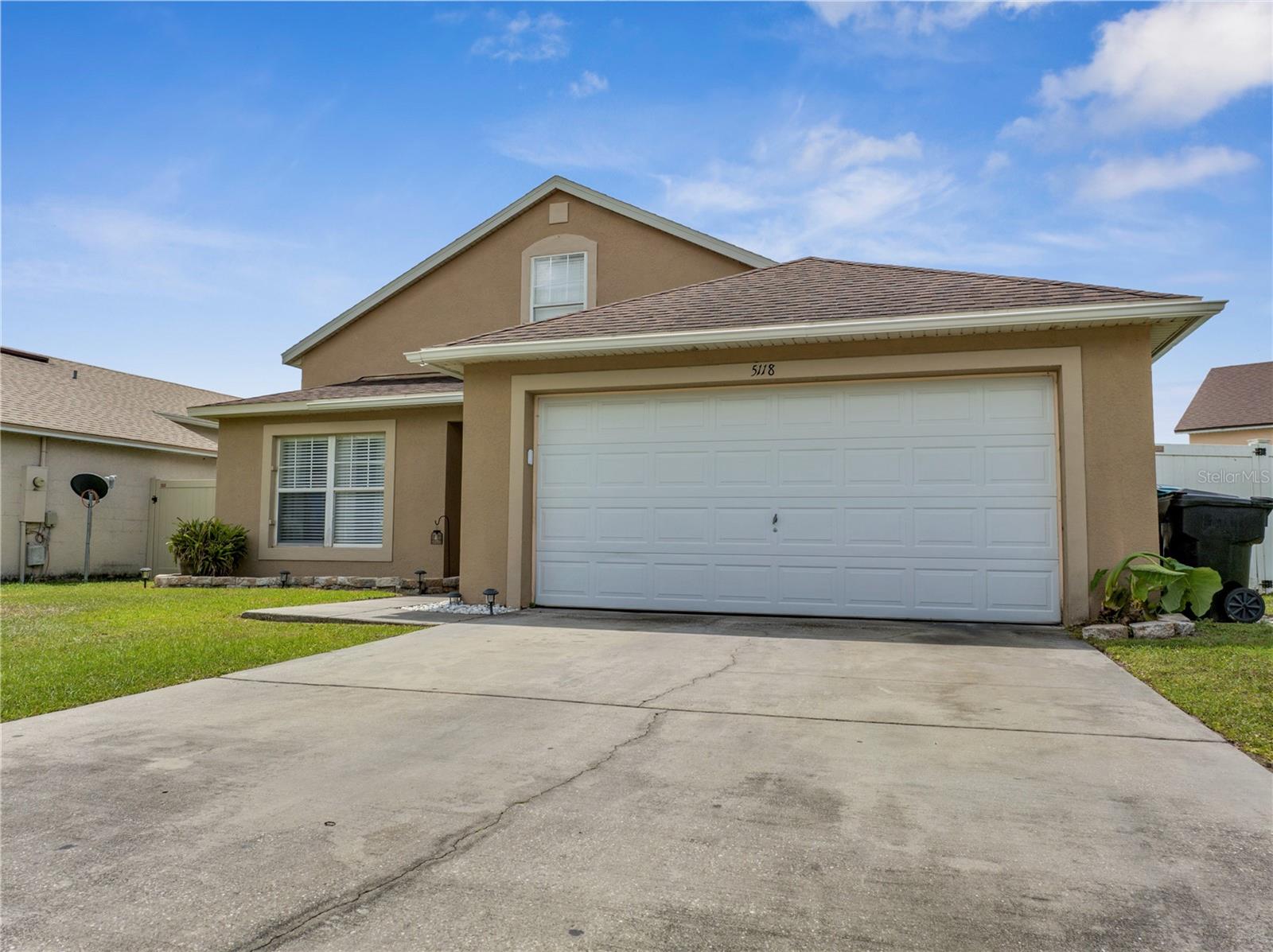 Image 13 of 47 For 5118 Luna Negra Drive
