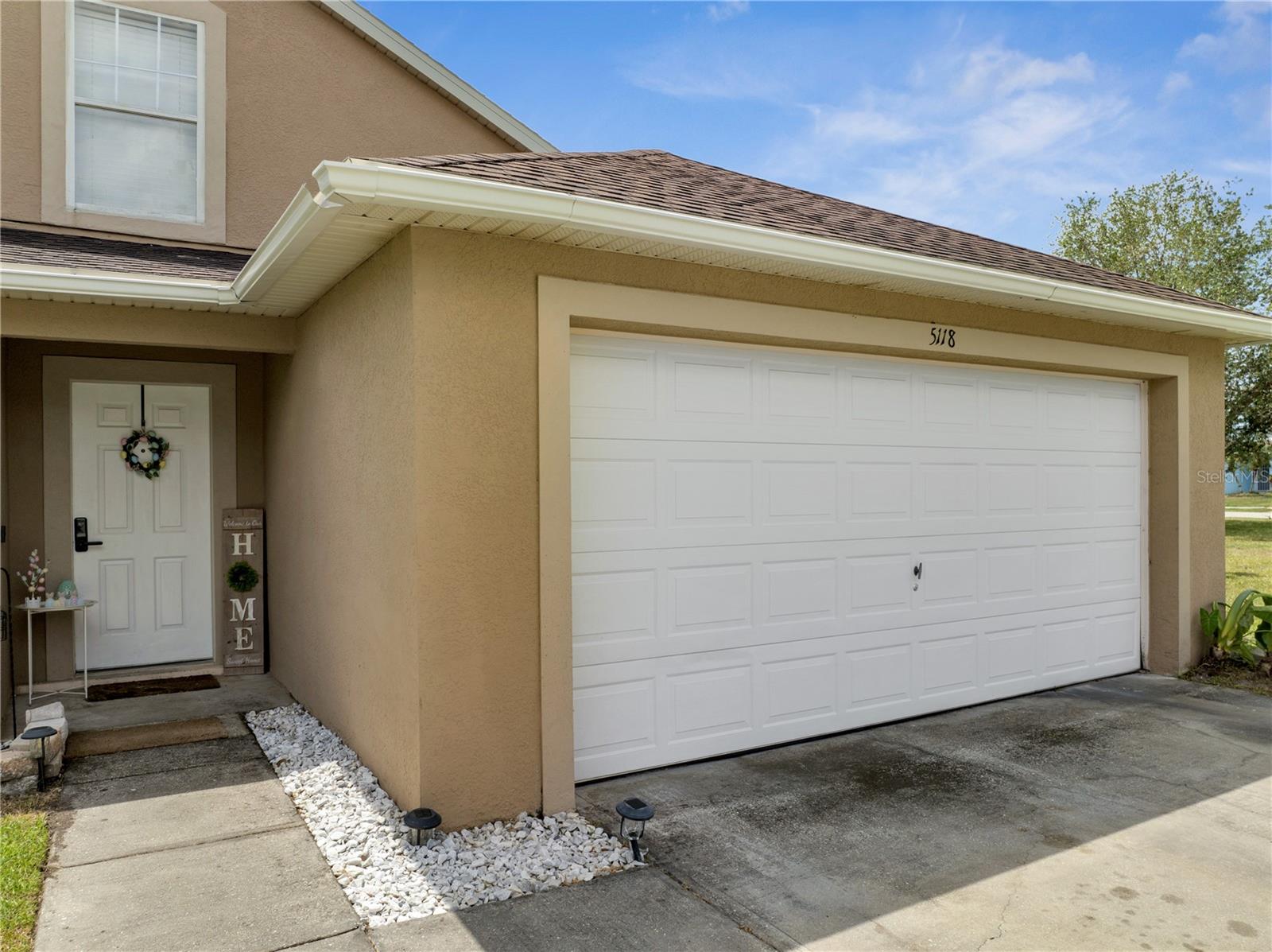 Image 14 of 47 For 5118 Luna Negra Drive