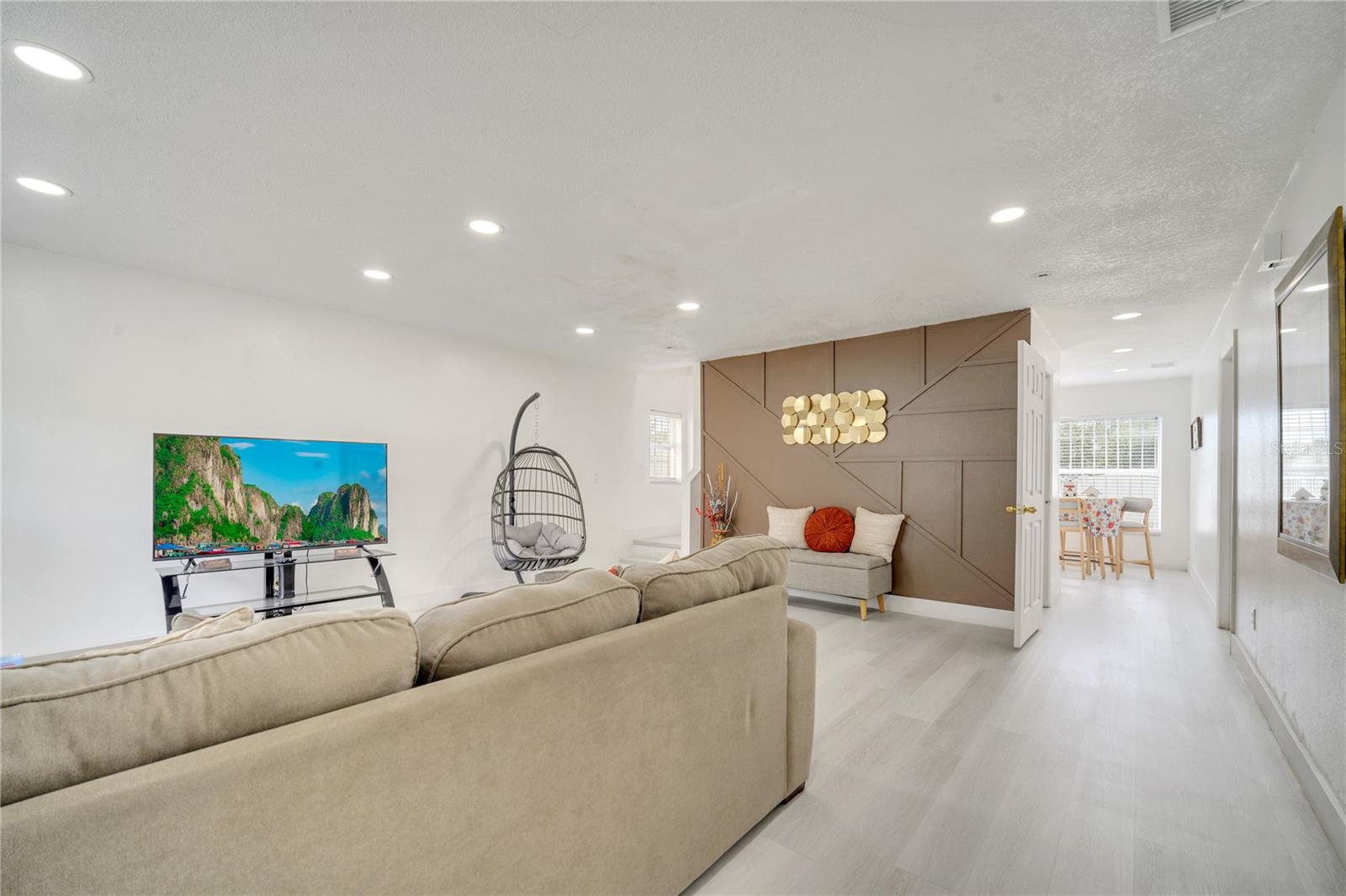 Image 17 of 47 For 5118 Luna Negra Drive