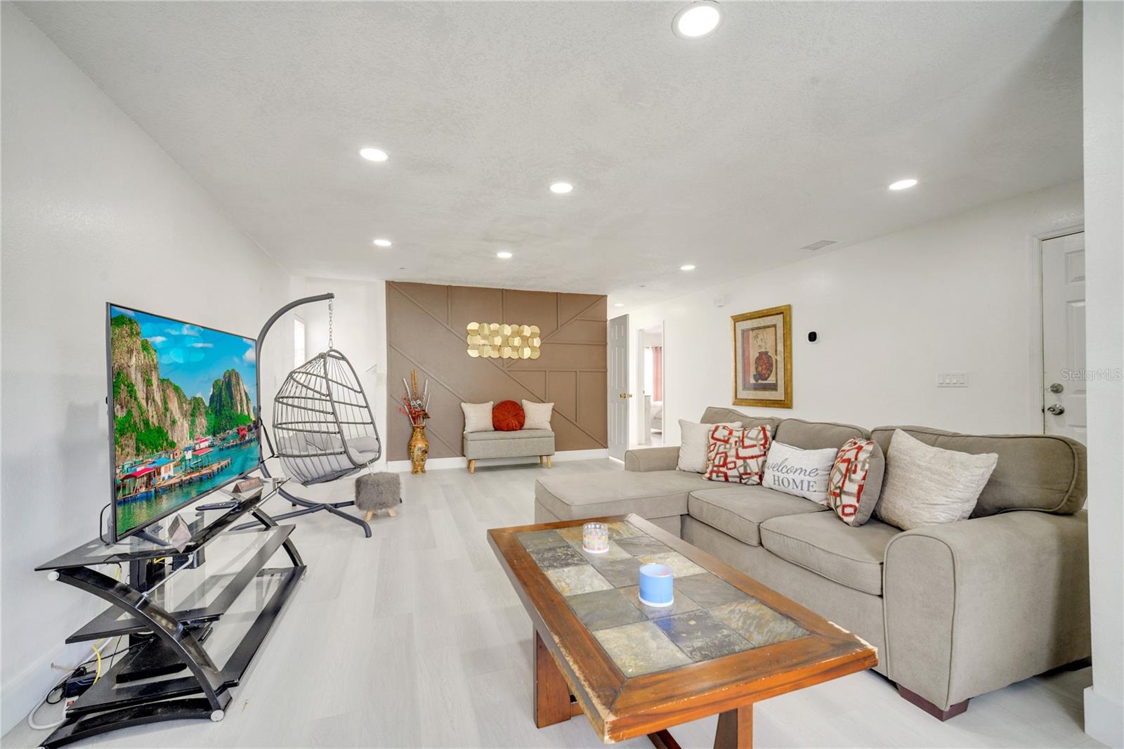 Image 20 of 47 For 5118 Luna Negra Drive
