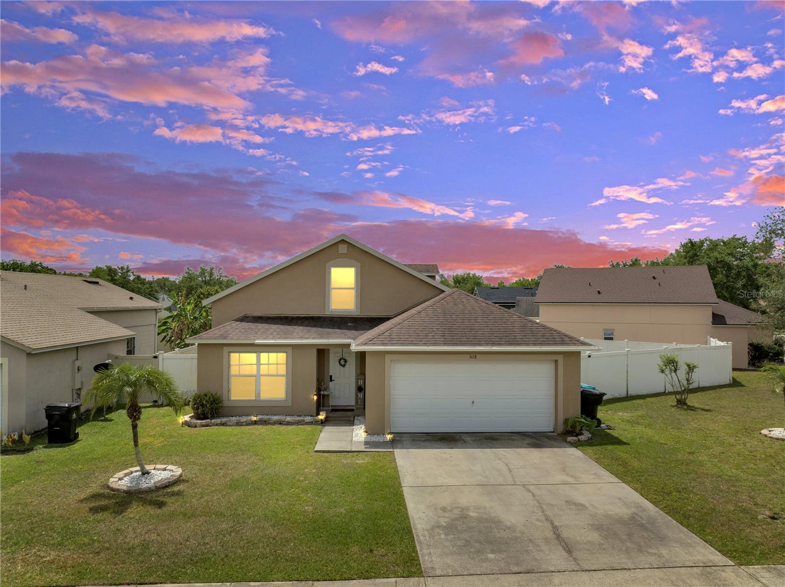 Image 3 of 47 For 5118 Luna Negra Drive