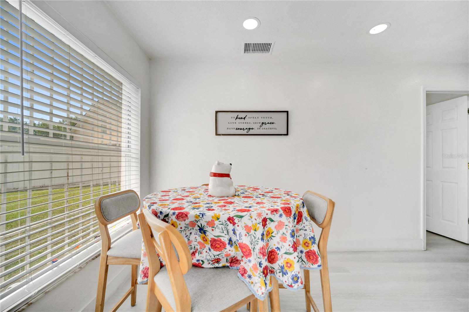 Image 33 of 47 For 5118 Luna Negra Drive