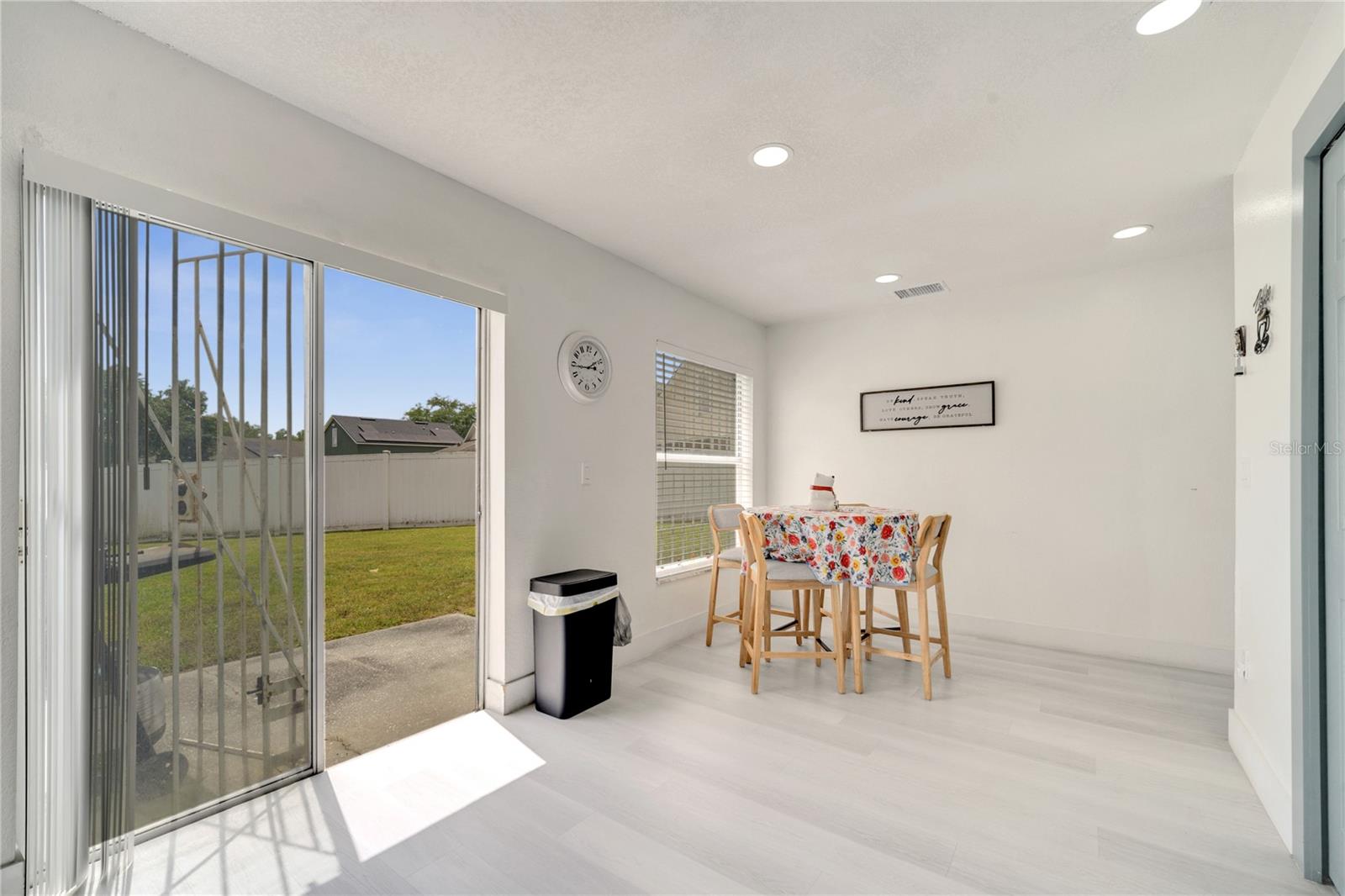 Image 34 of 47 For 5118 Luna Negra Drive