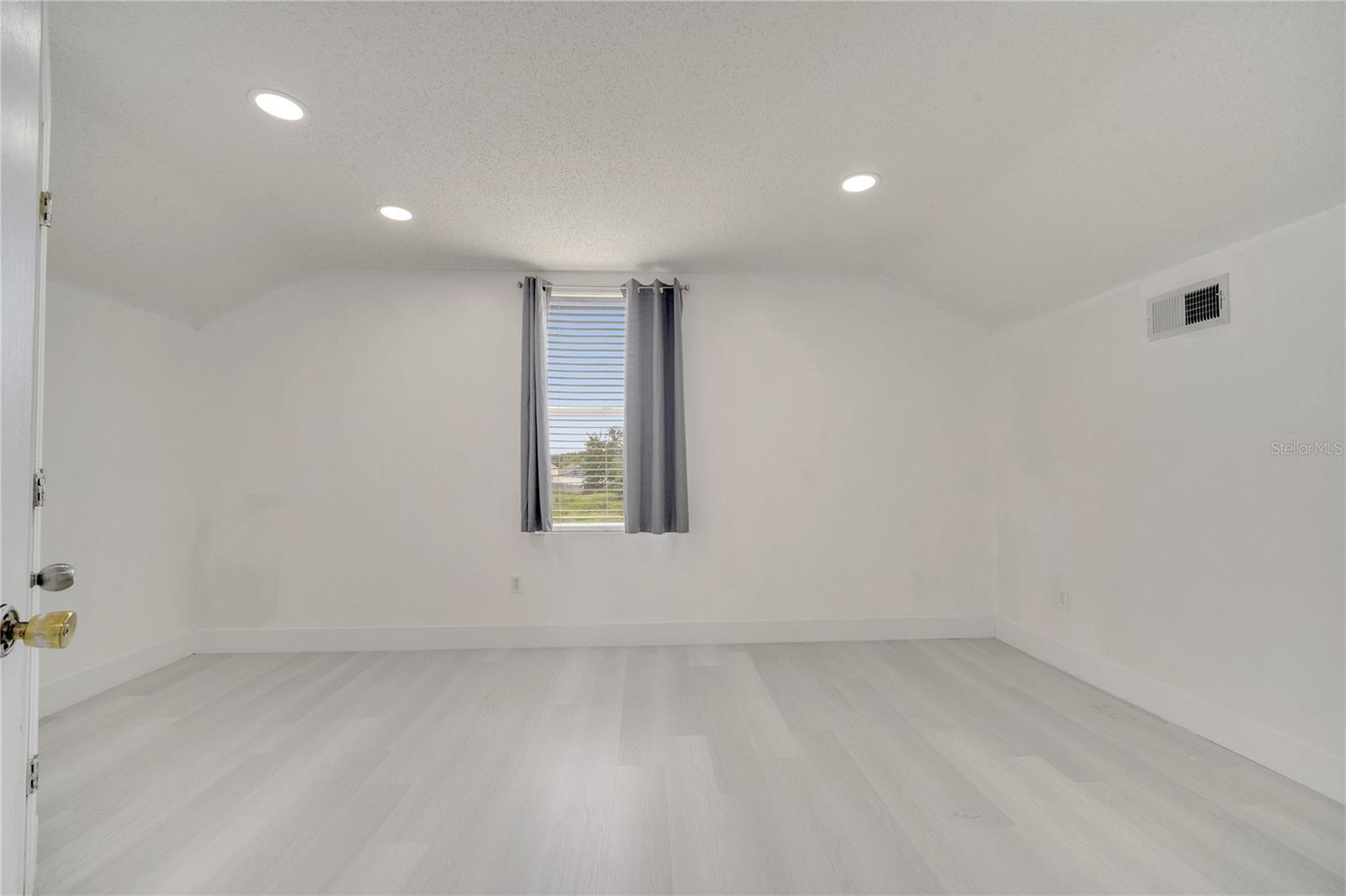 Image 40 of 47 For 5118 Luna Negra Drive