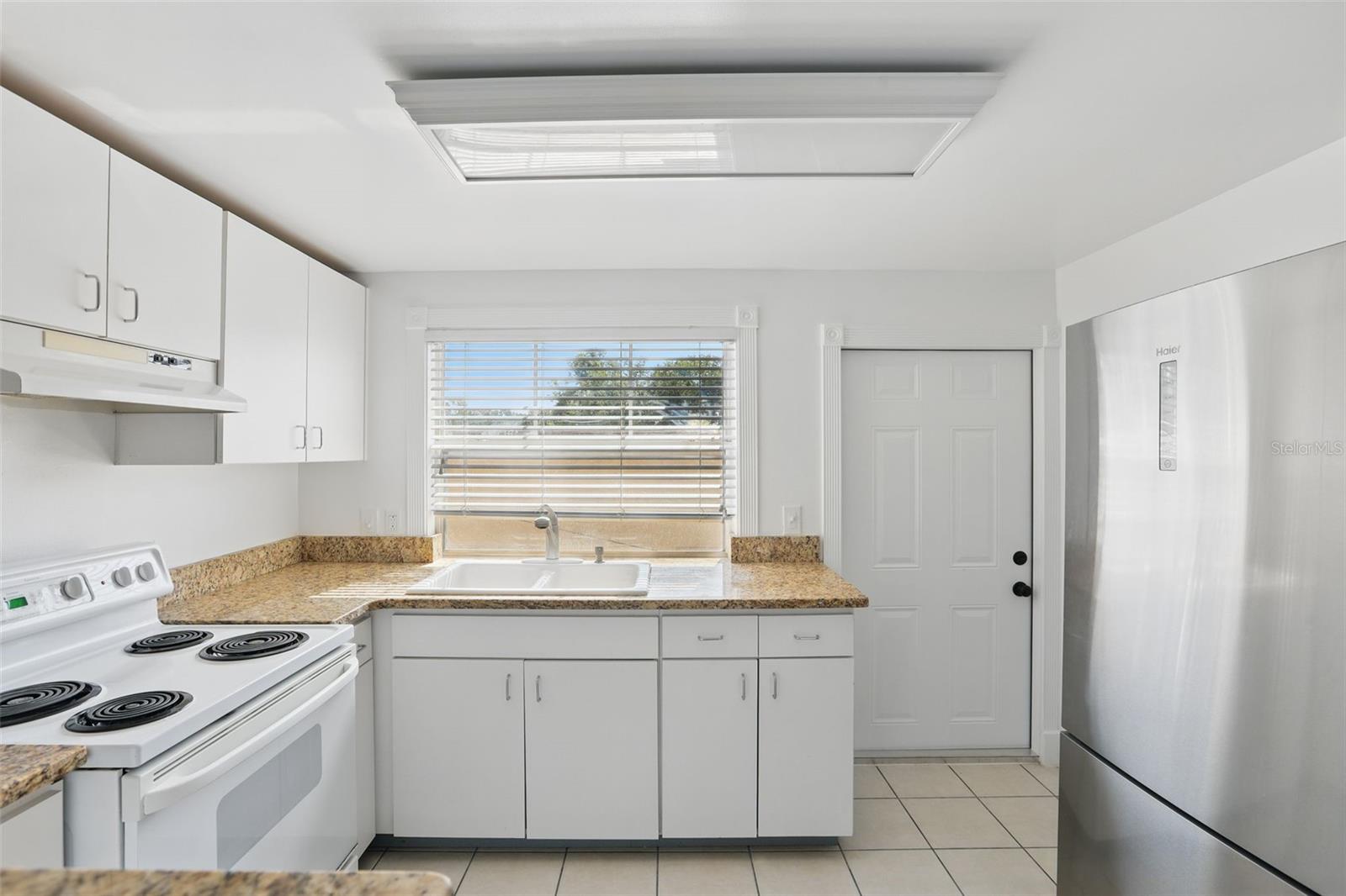 Image 5 of 15 For 315 Harwood Street Unit 2