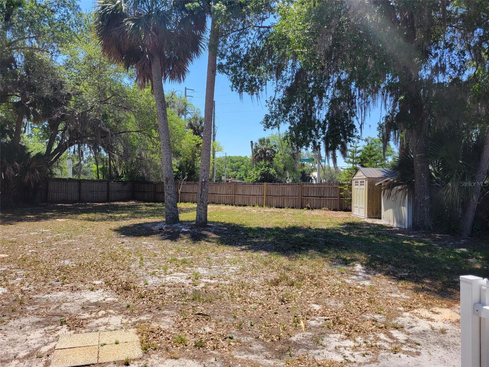 Image 16 of 21 For 266 Paradise Woods Court