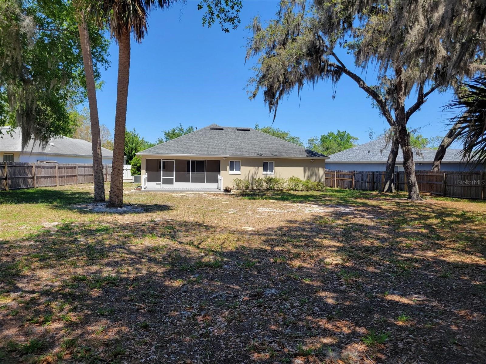 Image 17 of 21 For 266 Paradise Woods Court