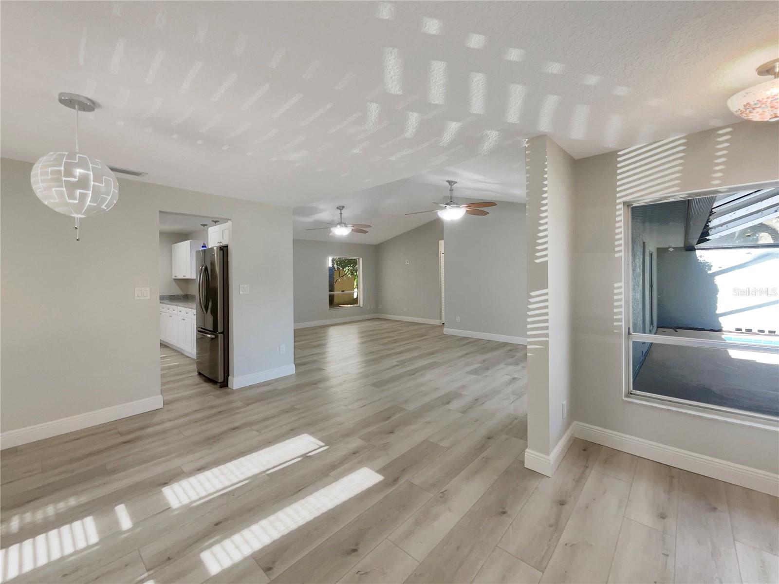 Image 11 of 23 For 5037 Bermuda Circle 10