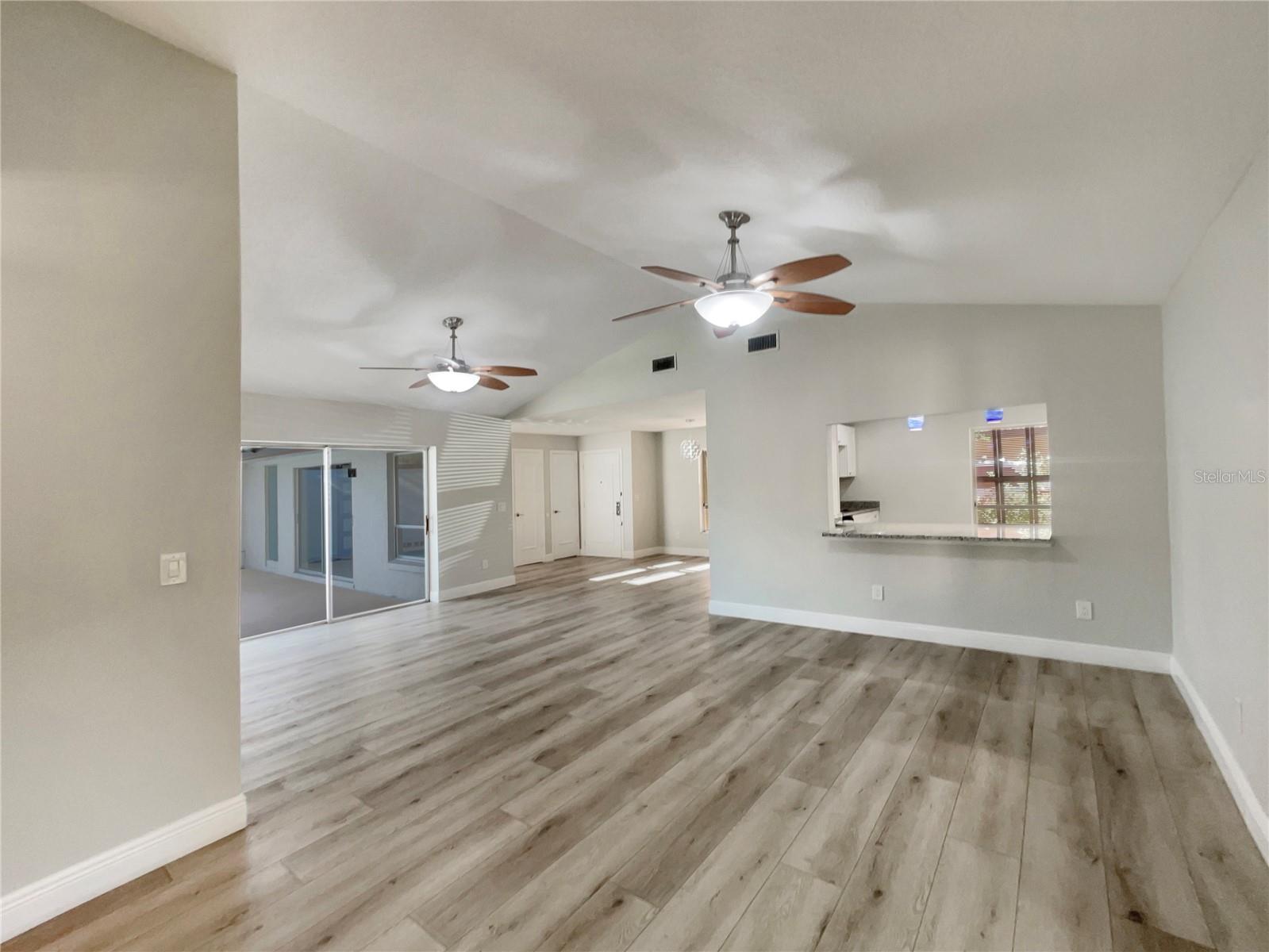 Image 15 of 23 For 5037 Bermuda Circle 10
