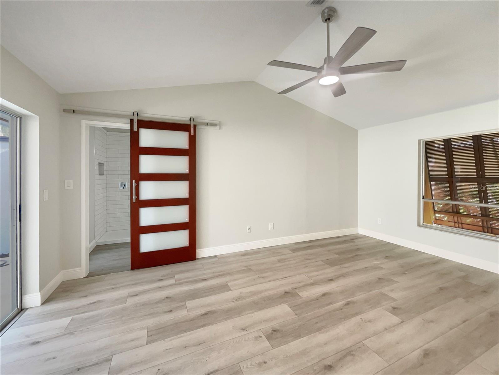 Image 18 of 23 For 5037 Bermuda Circle 10