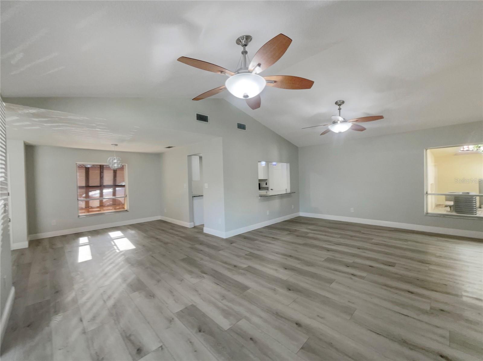 Image 3 of 23 For 5037 Bermuda Circle 10