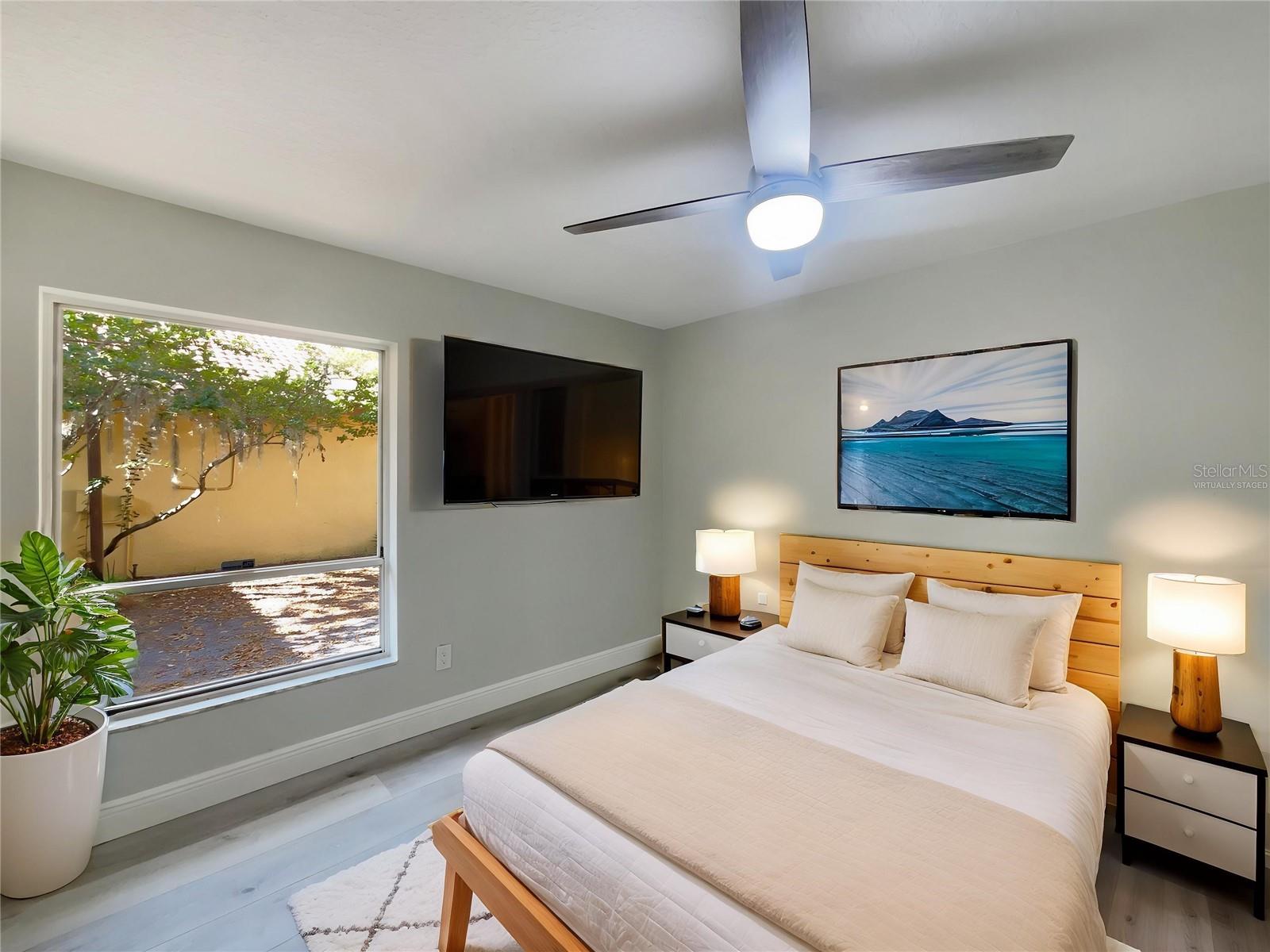 Image 4 of 23 For 5037 Bermuda Circle 10