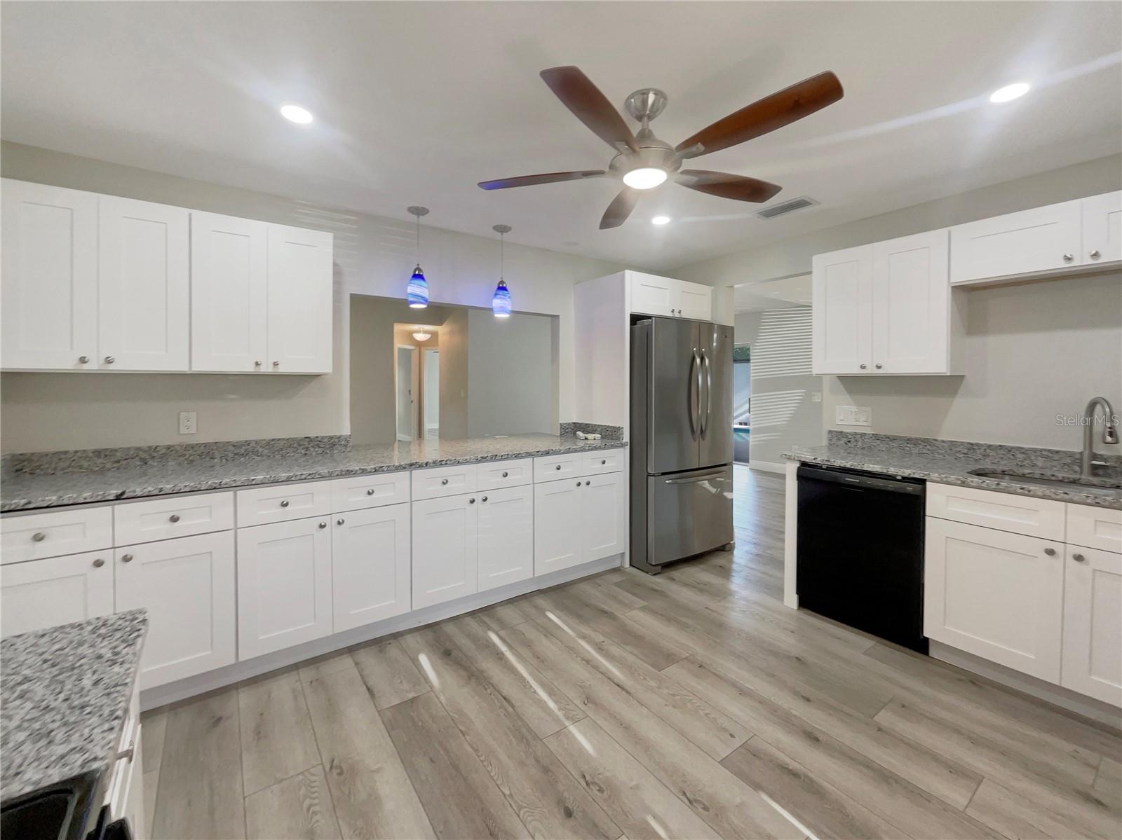 Image 6 of 23 For 5037 Bermuda Circle 10