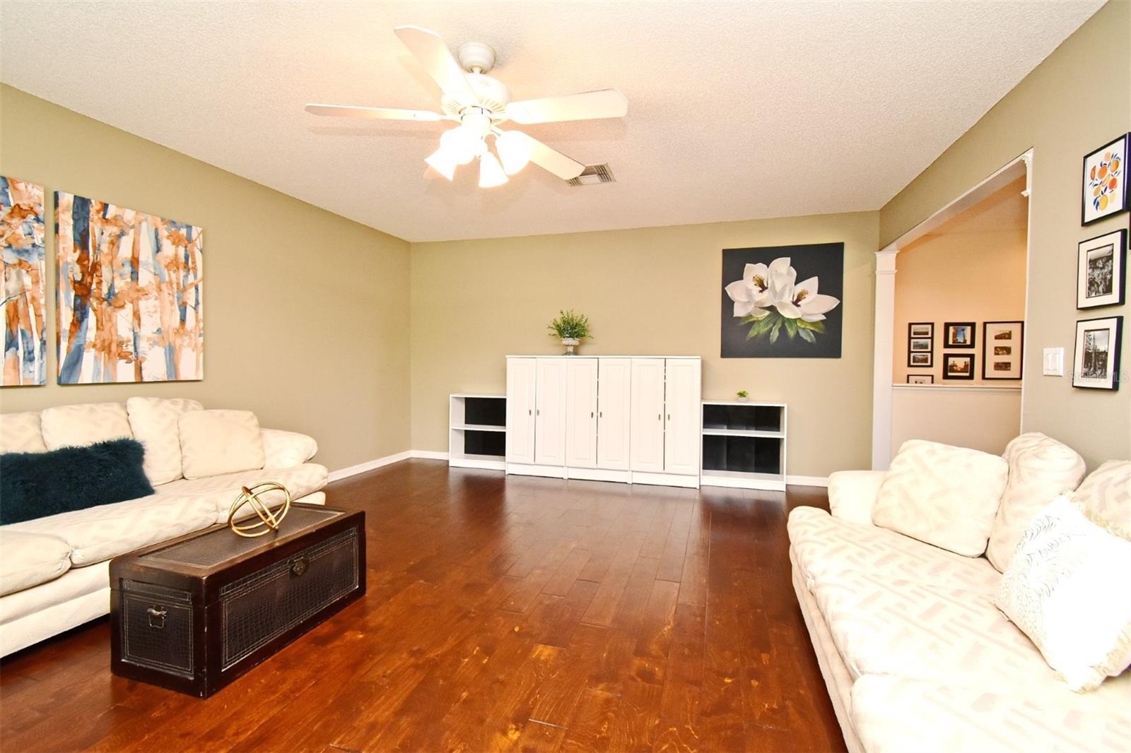 Image 19 of 63 For 9573 Southern Garden Circle