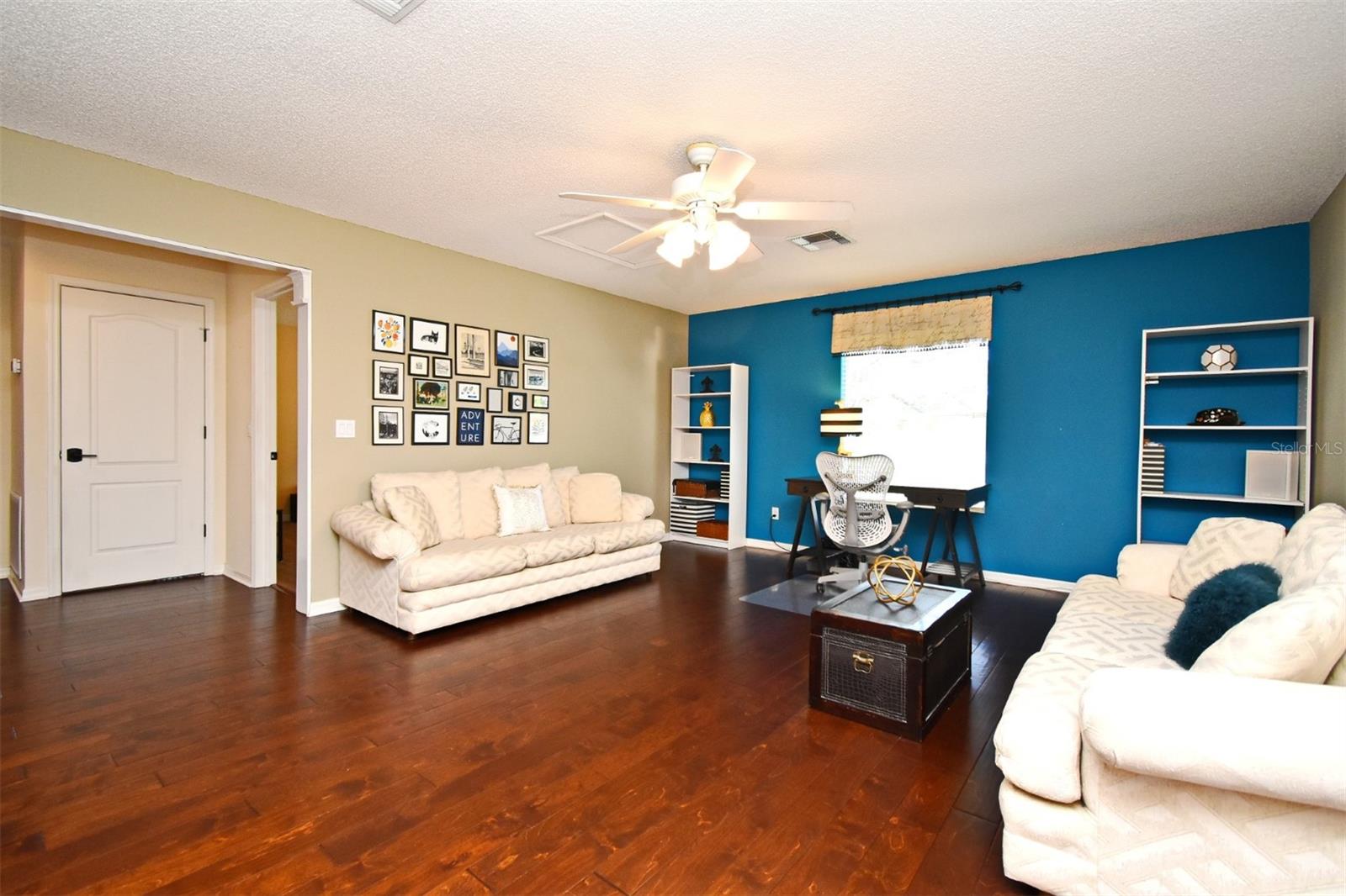 Image 22 of 63 For 9573 Southern Garden Circle
