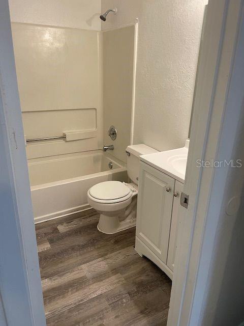 Image 10 of 16 For 627 Dory Lane 202