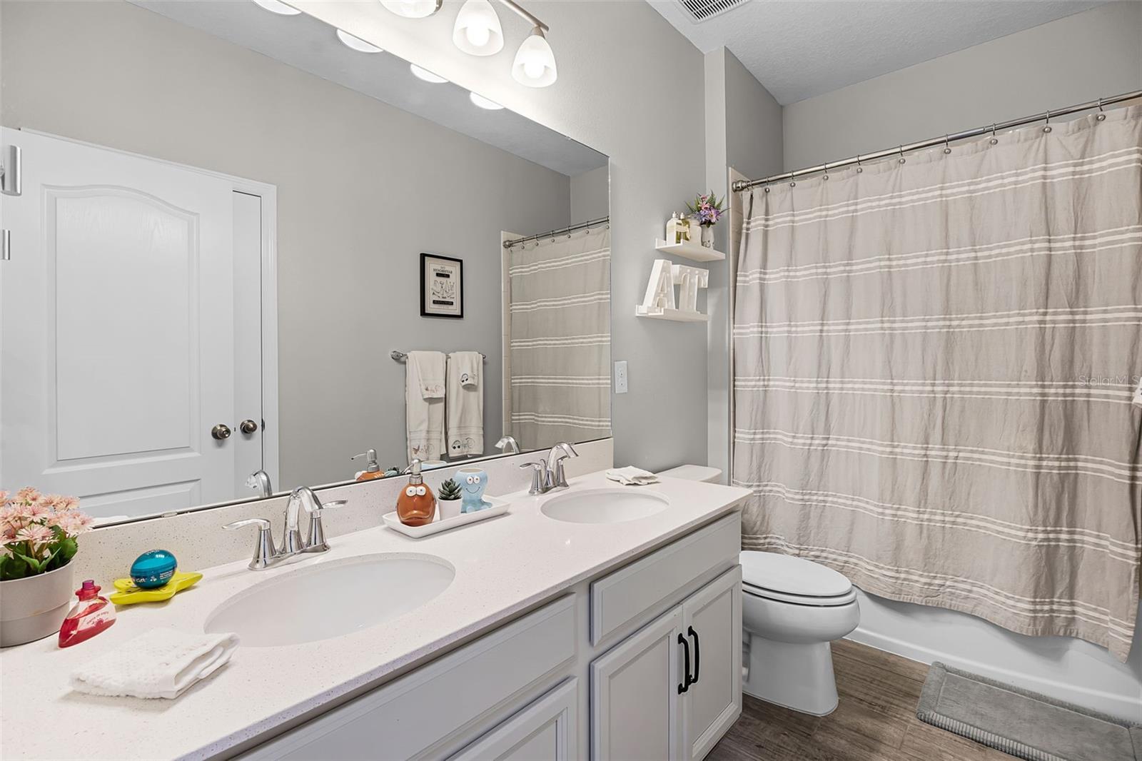 Image 23 of 56 For 13320 Magnolia Valley Drive