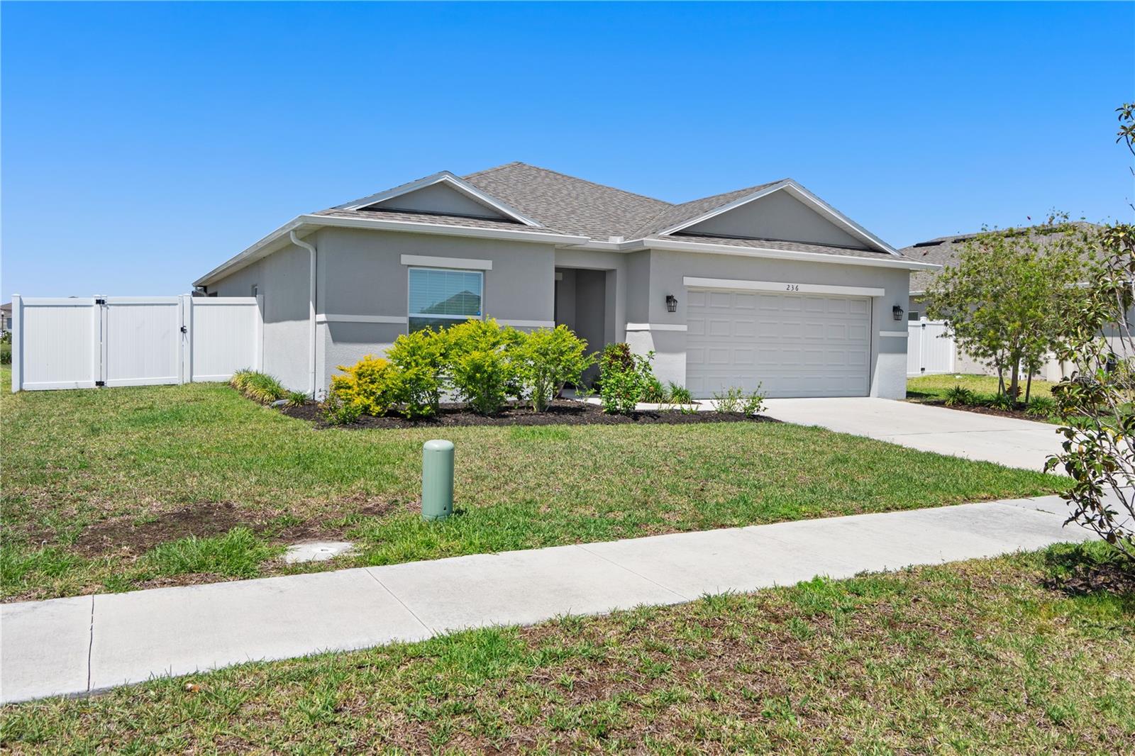 Image 4 of 38 For 236 Aquamarine Lane