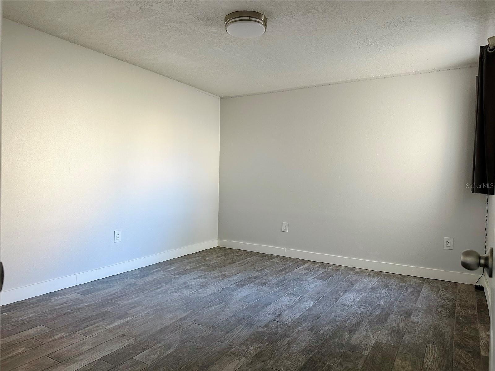 Image 6 of 19 For 912 Lake Destiny Road D