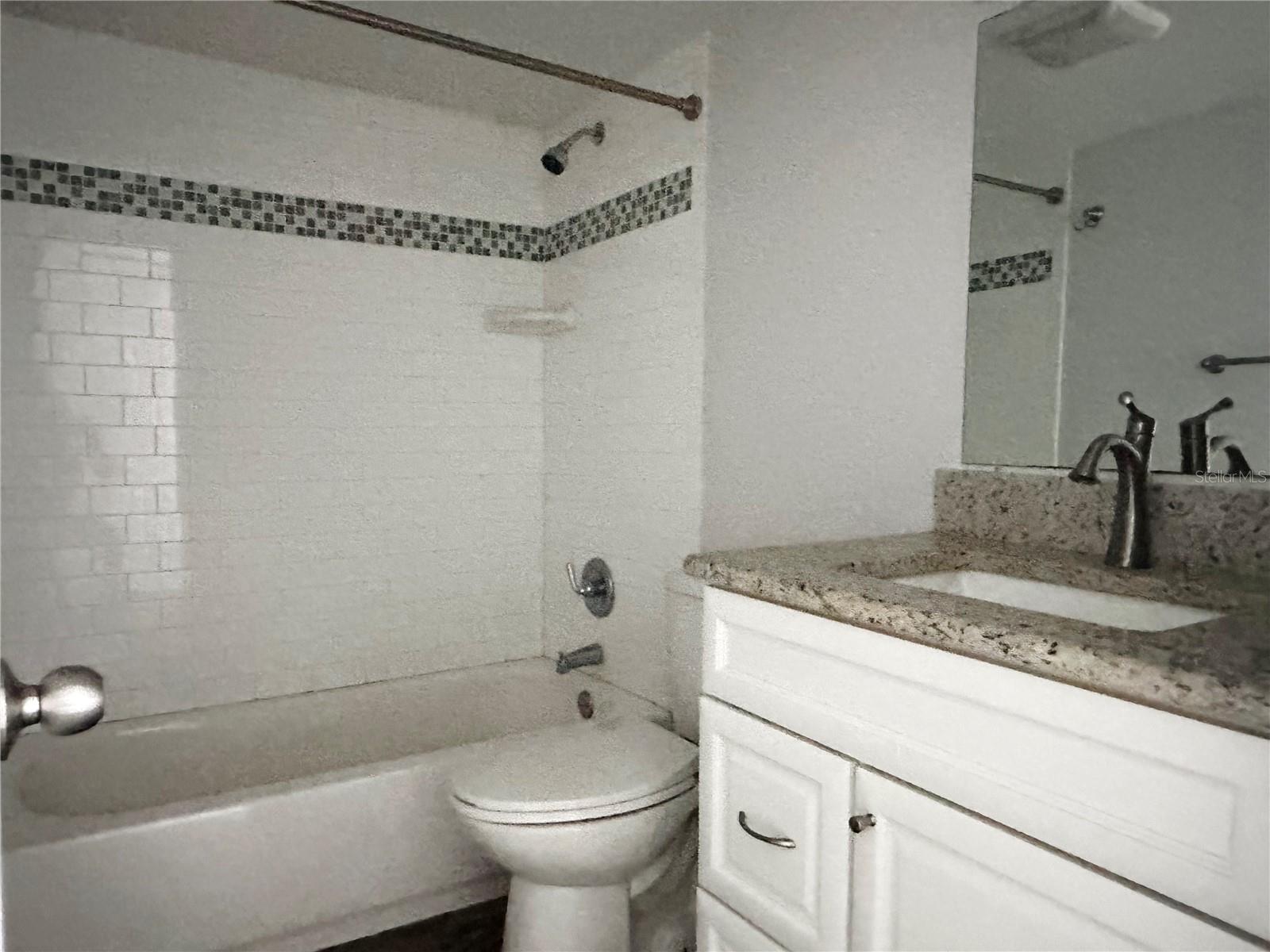 Image 9 of 19 For 912 Lake Destiny Road D