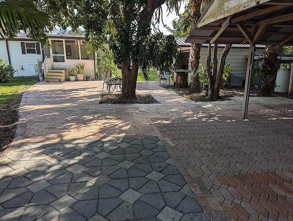 Image 33 of 49 For 740 Palomino Street