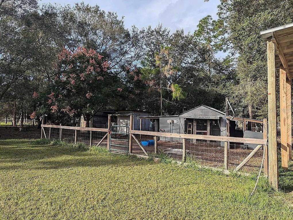Image 44 of 49 For 740 Palomino Street
