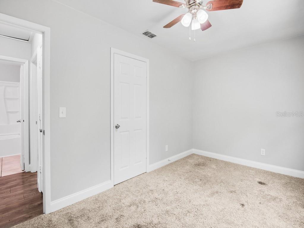 Listing photo id 15 for 1325 17th Court Sw