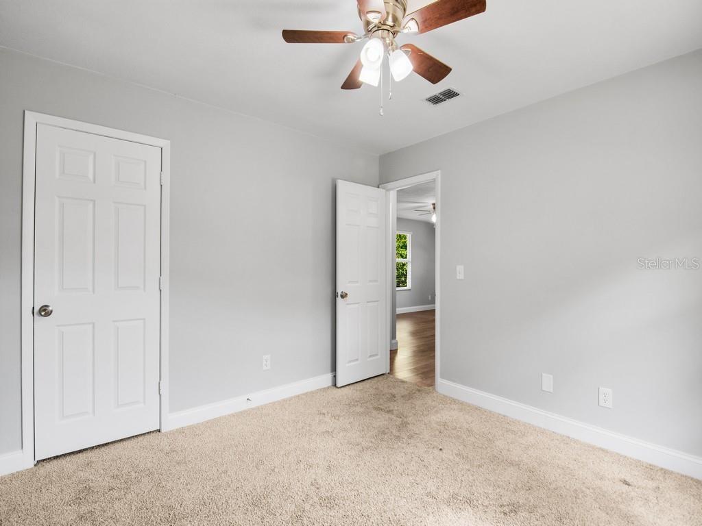 Listing photo id 19 for 1325 17th Court Sw