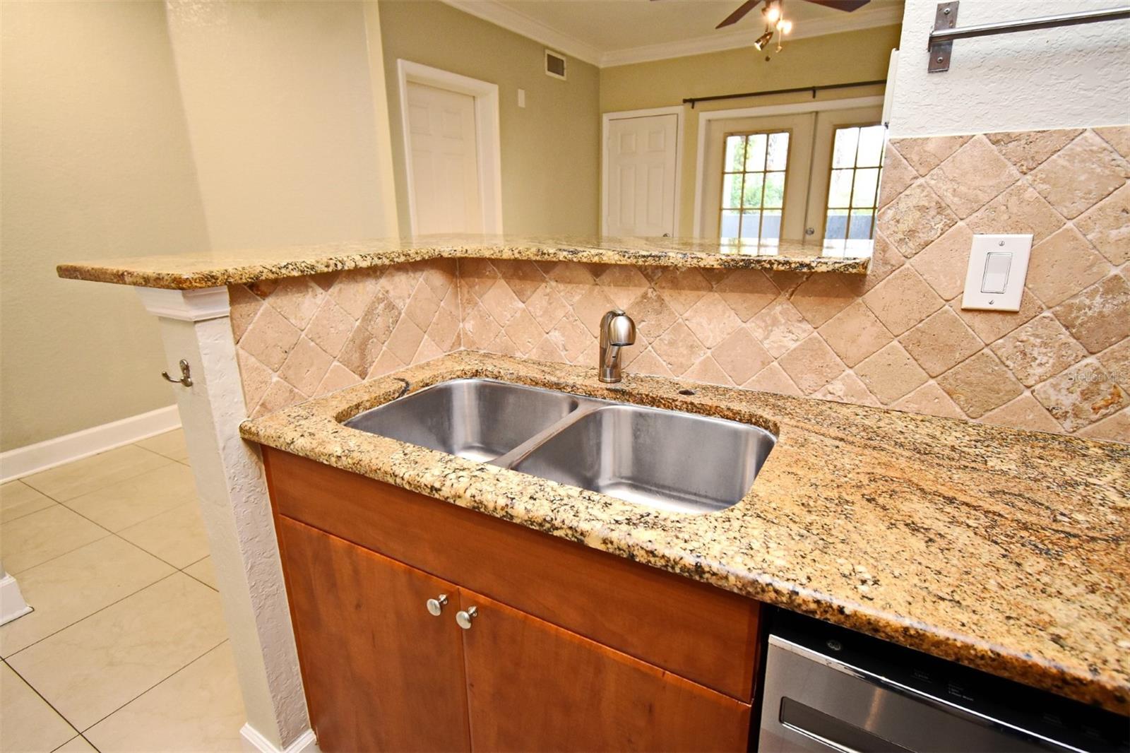 Image 12 of 51 For 206 South Street 1018