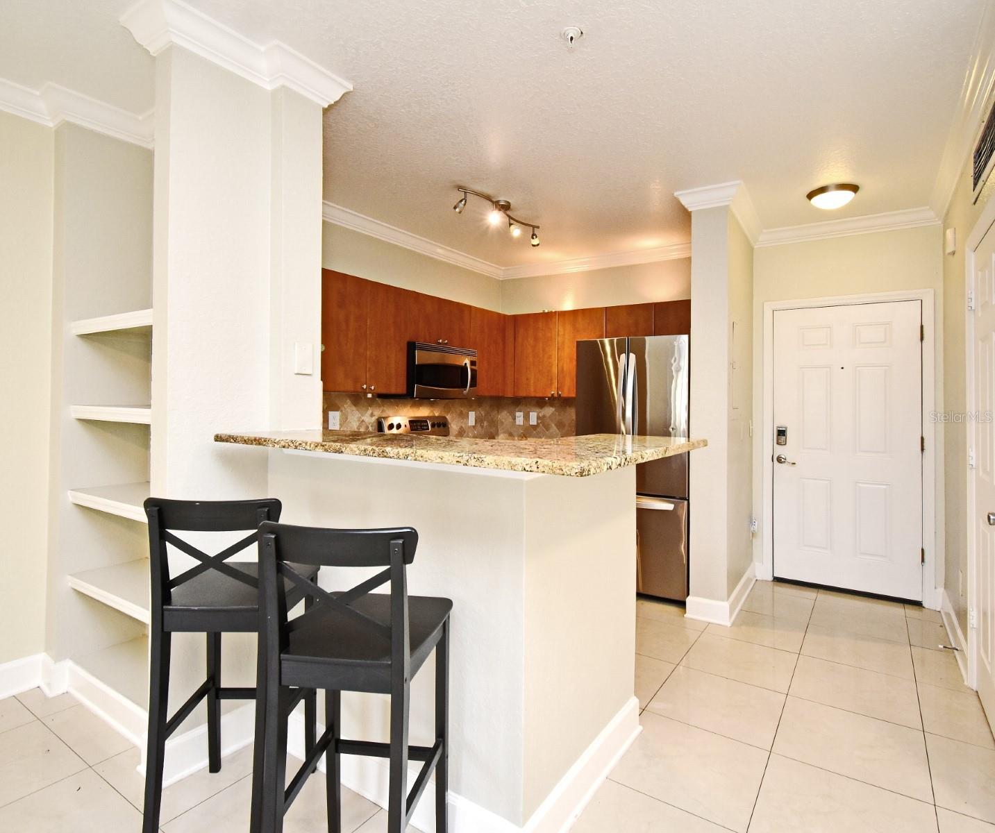Image 17 of 51 For 206 South Street 1018