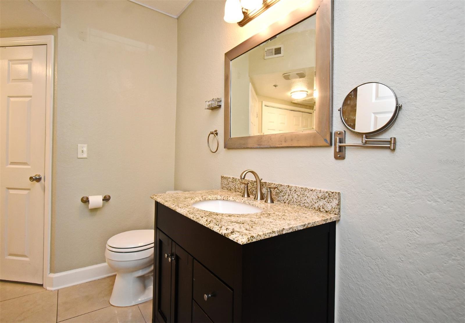 Image 33 of 51 For 206 South Street 1018