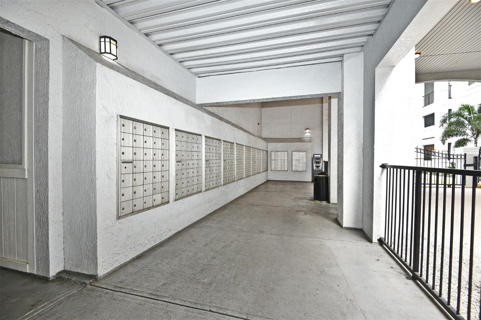 Image 45 of 51 For 206 South Street 1018