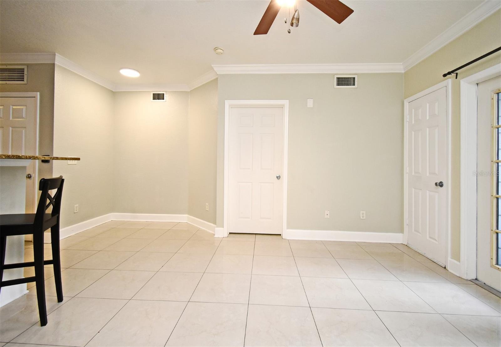 Image 7 of 51 For 206 South Street 1018