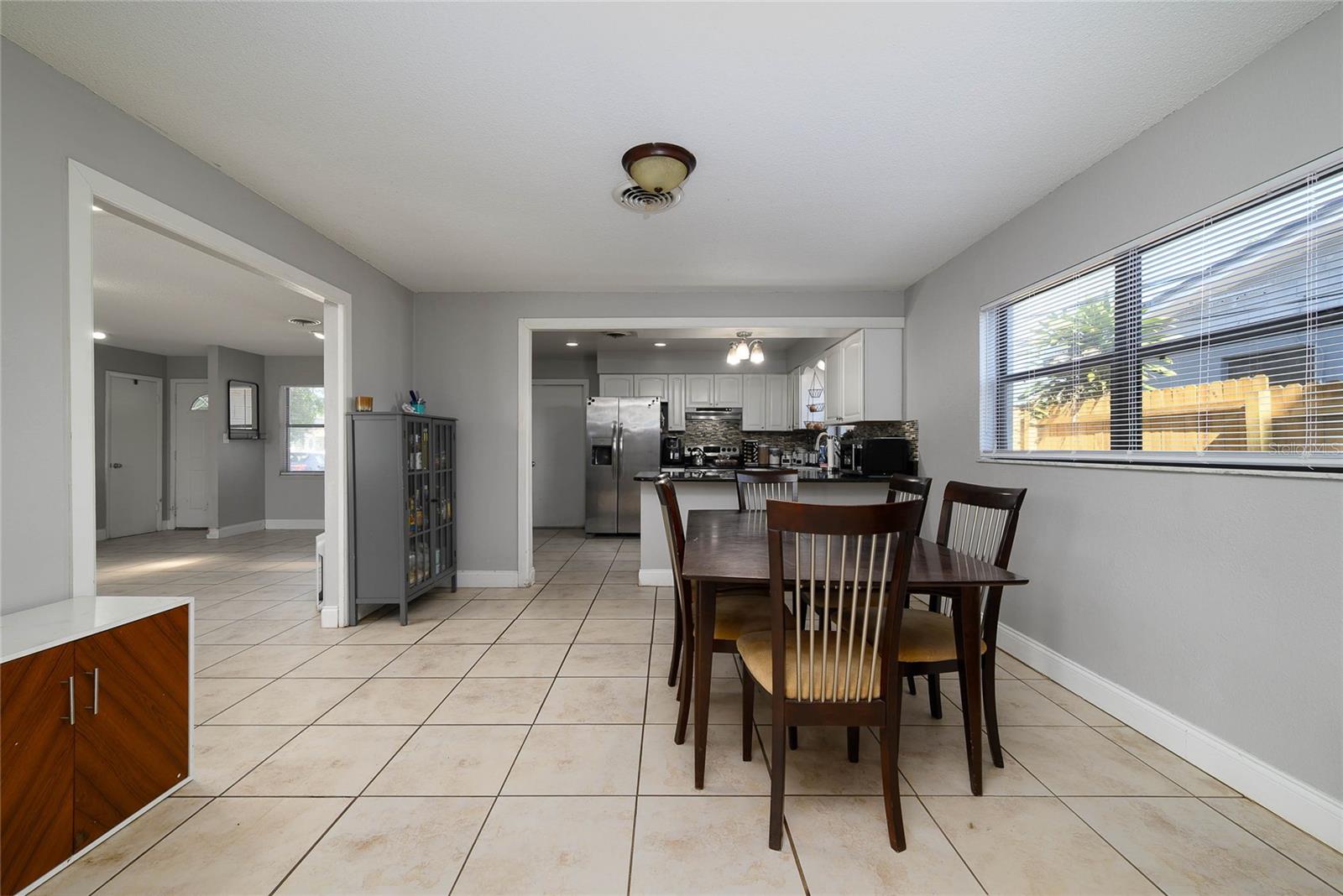 Image 5 of 28 For 941 Barbados Avenue
