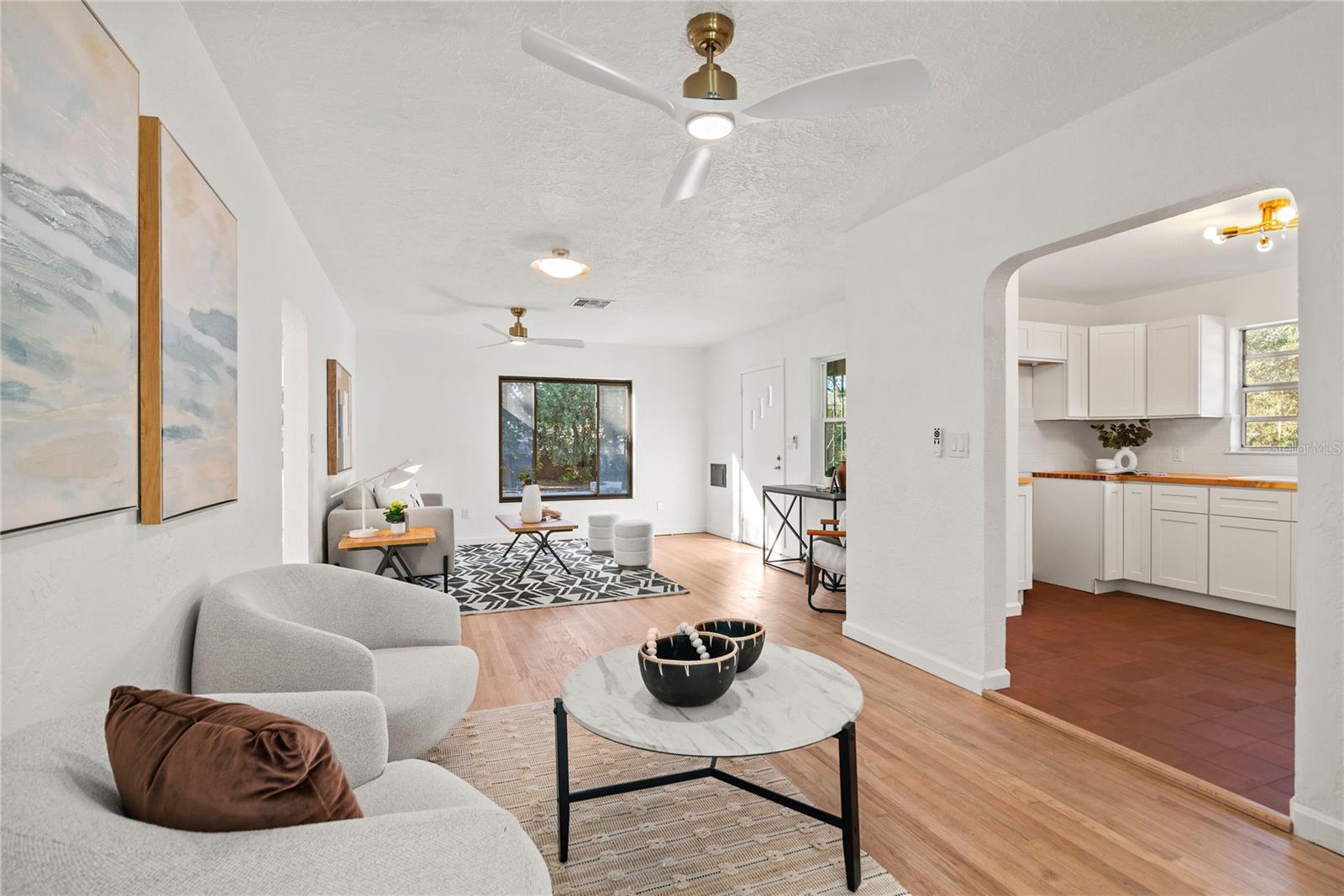 Image 12 of 48 For 400 Raehn Street