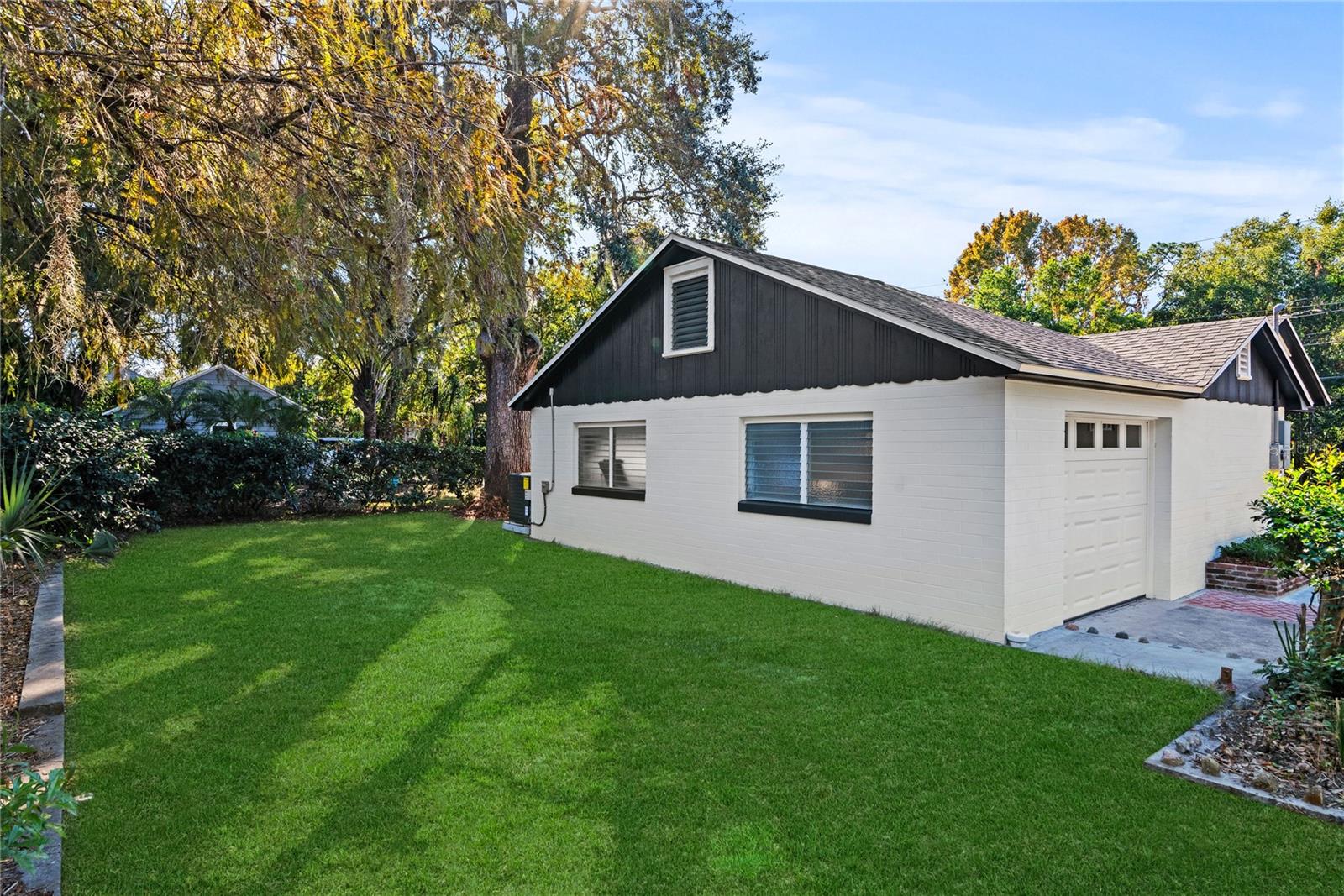 Image 23 of 48 For 400 Raehn Street