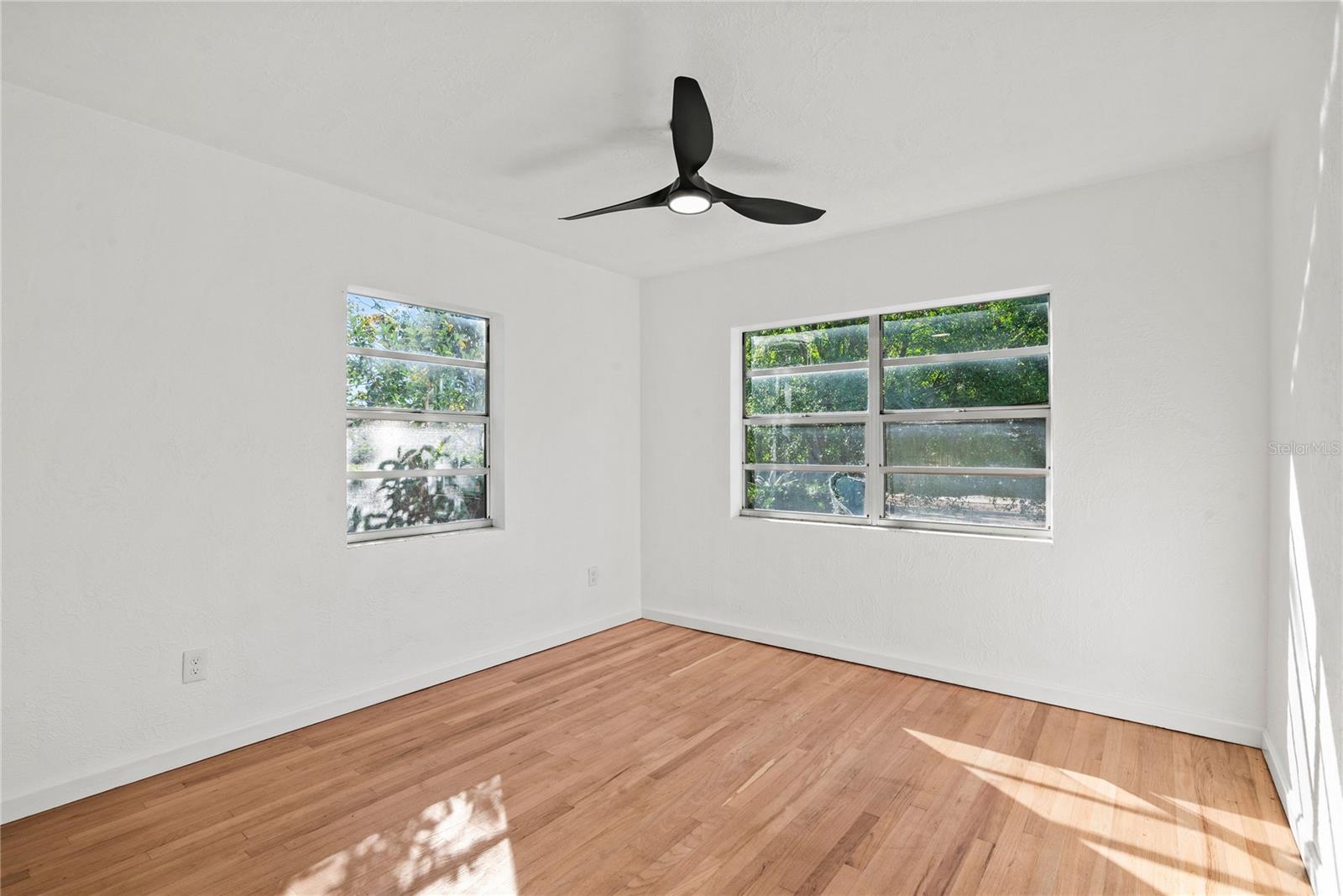 Image 34 of 48 For 400 Raehn Street