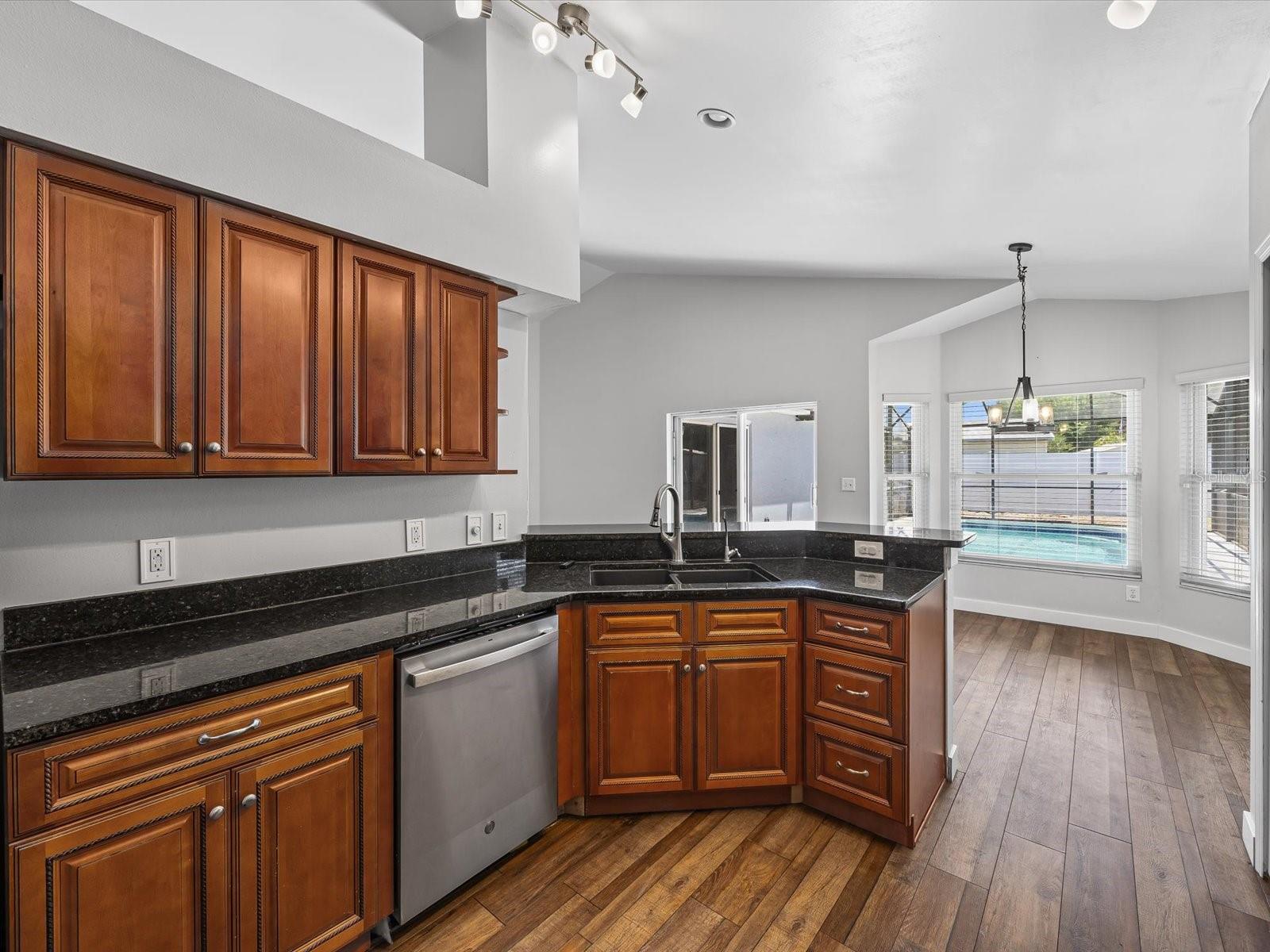Image 11 of 34 For 150 Bentley Oaks Boulevard