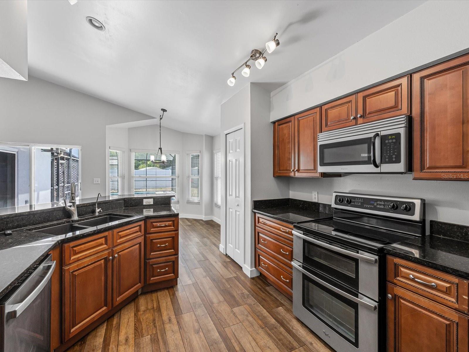Image 12 of 34 For 150 Bentley Oaks Boulevard