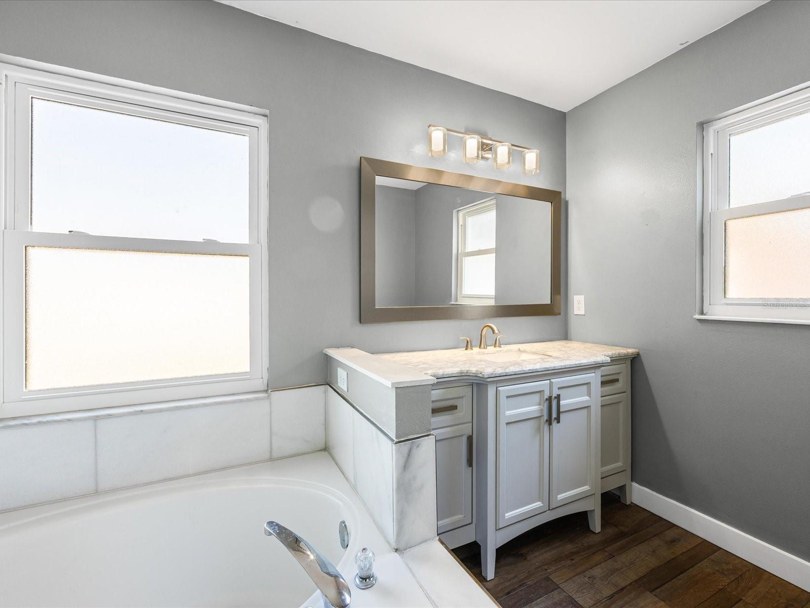 Image 18 of 34 For 150 Bentley Oaks Boulevard