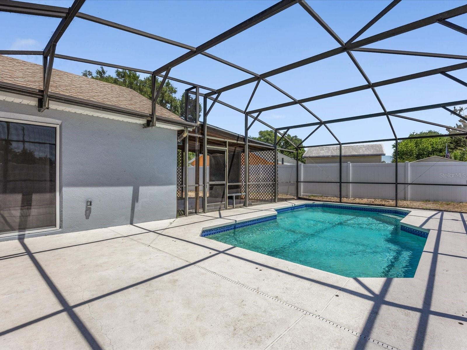 Image 27 of 34 For 150 Bentley Oaks Boulevard
