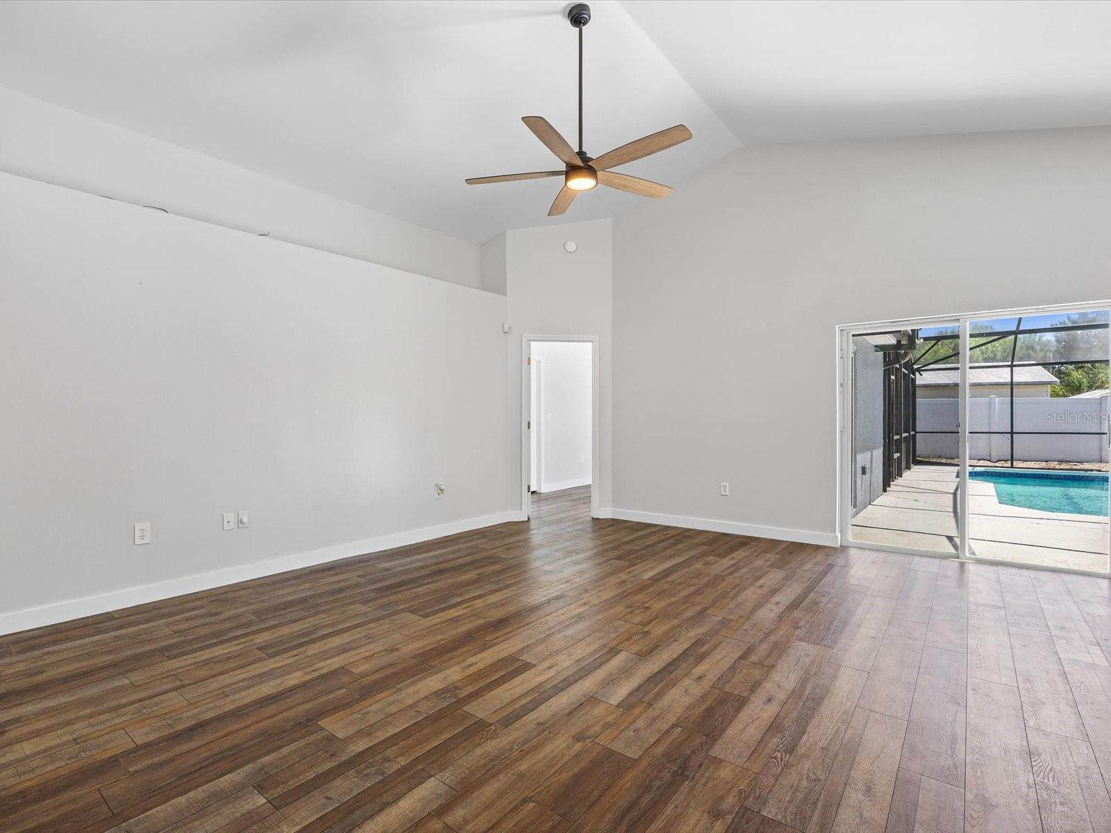 Image 8 of 34 For 150 Bentley Oaks Boulevard