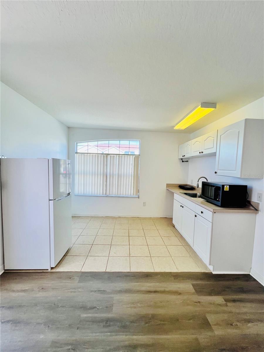 Image 12 of 34 For 658 Caribbean Drive