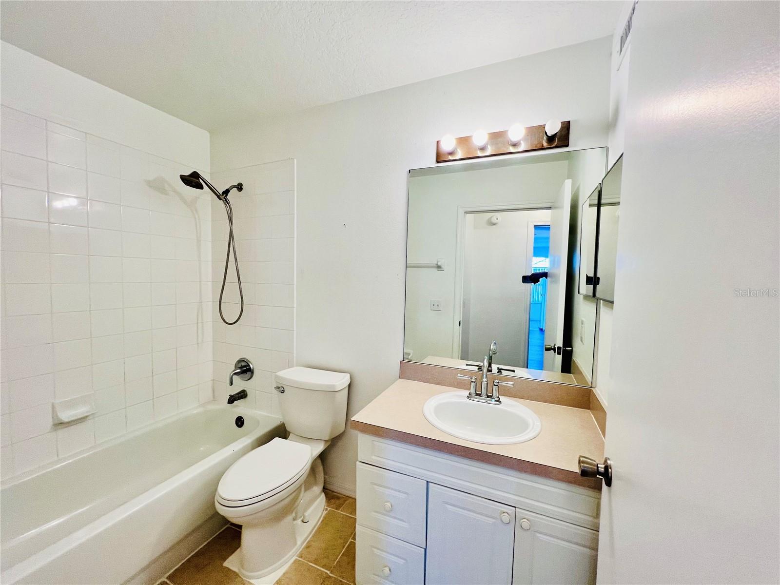 Image 8 of 34 For 658 Caribbean Drive