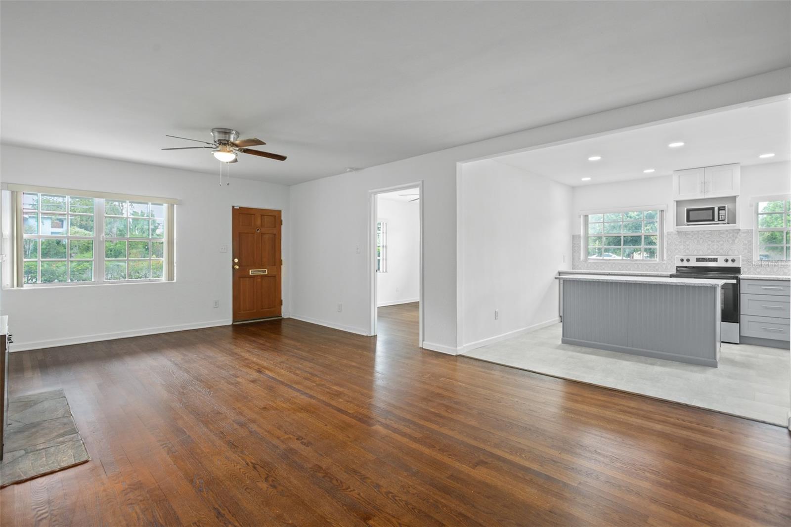 Image 9 of 45 For 1017 Thornton Avenue