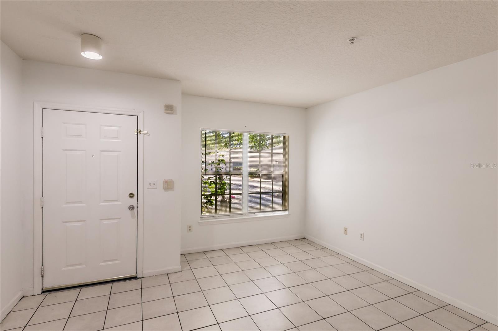 Image 6 of 32 For 4340 Kirkman Road 901