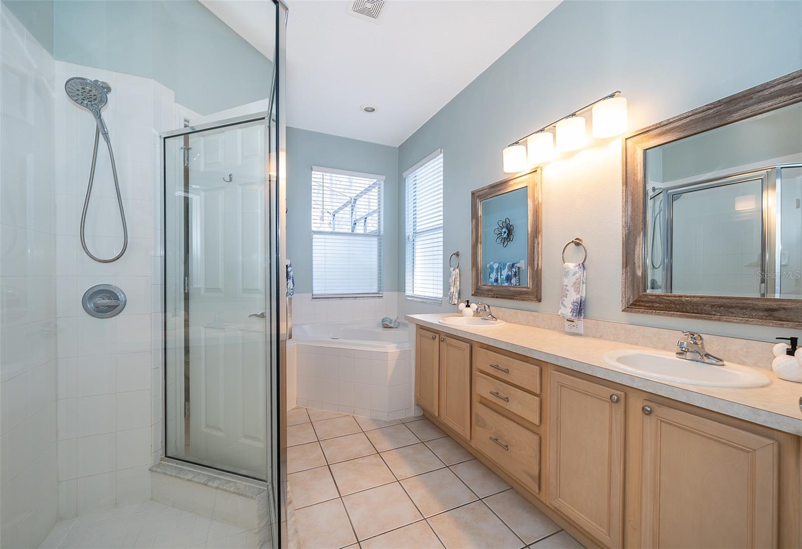 Image 15 of 26 For 428 Orista Drive