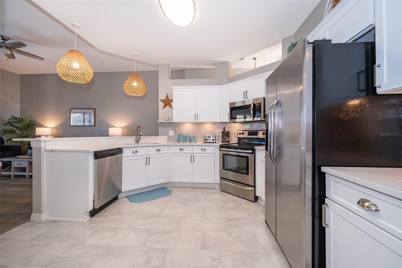 Image 4 of 26 For 428 Orista Drive